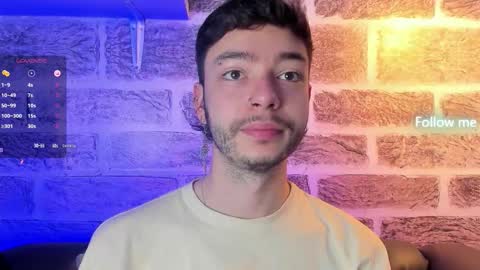 Snapshot of noah_ricci_ chatting on October 2, 12:53 pm online show from October 2, 12:53 pm