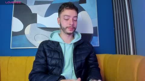 Snapshot of noah_ricci_ chatting on December 21, 1:10 pm online show from December 21, 1:10 pm