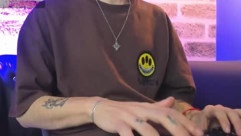 Snapshot of noah_ricci_ chatting on October 11, 1:04 pm online show from October 11, 1:04 pm