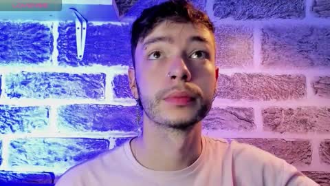 Snapshot of noah_ricci_ chatting on September 27, 12:58 pm online show from September 27, 12:58 pm