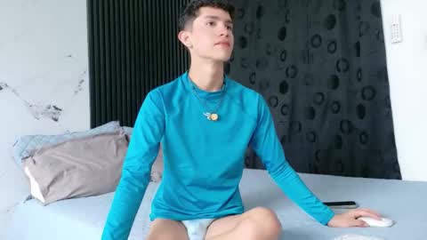 noah tyler  online show from January 15, 5:59 pm