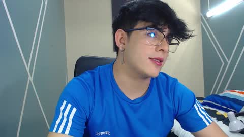 Snapshot of nolan_twink chatting on January 17, 5:53 pm Nolan online show from January 17, 5:53 pm