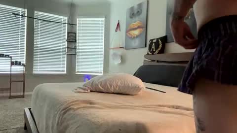 notapouta online show from April 20, 6:21 pm