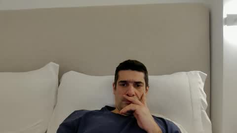 nothingnothing_01 online show from December 18, 3:08 pm