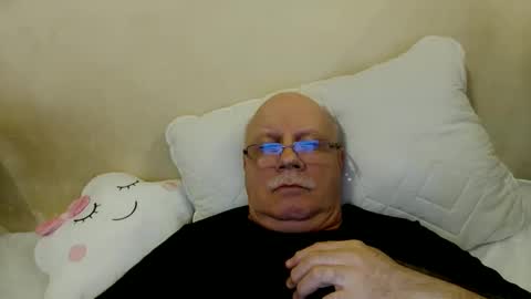 nukiss online show from December 21, 6:02 pm
