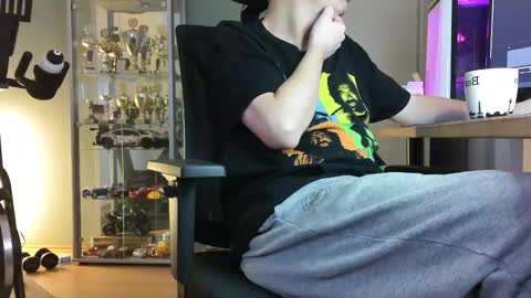 Snapshot of numlove chatting on October 3, 8:41 am Slave for Mistress and Master online show from October 3, 8:41 am