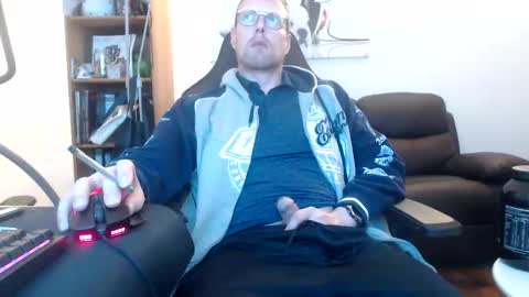 nursefan online show from October 9, 7:19 pm