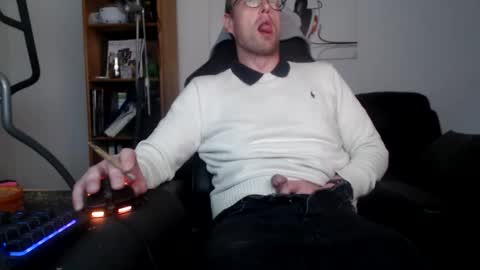 nursefan online show from October 30, 4:19 pm