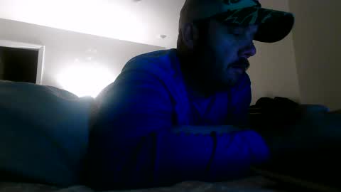 nuttincowboy727272 online show from February 5, 12:50 am