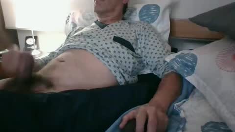 ocorrea online show from March 7, 3:40 am