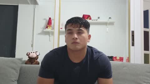 Snapshot of octavio_quinn chatting on December 8, 7:43 pm OCTAVIO QUINN online show from December 8, 7:43 pm