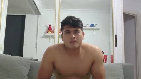 Snapshot of octavio_quinn chatting on December 10, 8:05 pm OCTAVIO QUINN online show from December 10, 8:05 pm