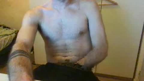 Snapshot of odranoel39 chatting on March 8, 9:29 pm Odrano3 online show from March 8, 9:29 pm