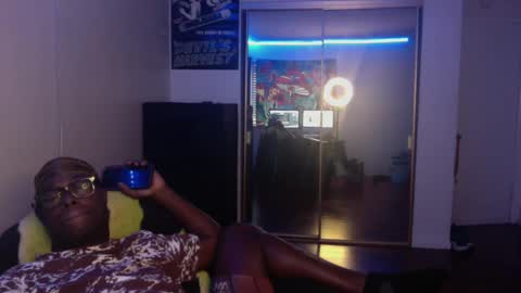 Money online show from December 3, 2:38 pm