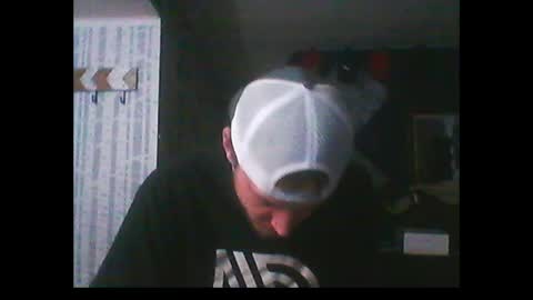 Snapshot of oh_you_know69 chatting on February 7, 5:31 am who dares toss me some tips lets have fun online show from February 7, 5:31 am