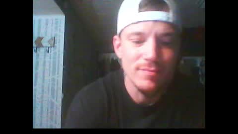 Snapshot of oh_you_know69 chatting on March 3, 10:44 am who dares toss me some tips lets have fun online show from March 3, 10:44 am