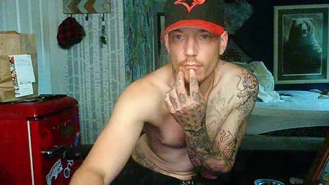 Snapshot of oh_you_know69 chatting on October 2, 1:20 am who dares toss me some tips lets have fun online show from October 2, 1:20 am