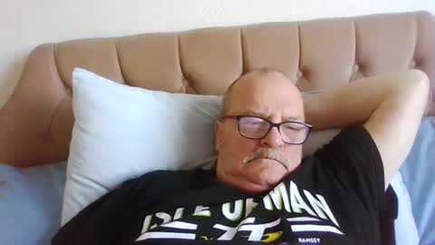 old_fkr online show from December 22, 9:33 am