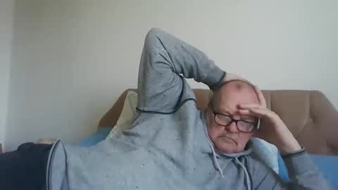 old_fkrr_ online show from April 6, 11:11 am