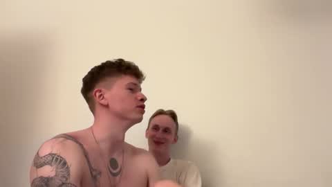 Snapshot of oliver_and_thomas chatting on October 2, 6:12 pm Oliver and Thomas online show from October 2, 6:12 pm