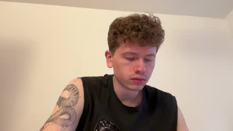 Snapshot of oliver_and_thomas chatting on September 29, 5:53 pm Oliver and Thomas online show from September 29, 5:53 pm