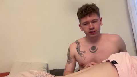 Snapshot of oliver_and_thomas chatting on October 1, 6:01 pm Oliver and Thomas online show from October 1, 6:01 pm