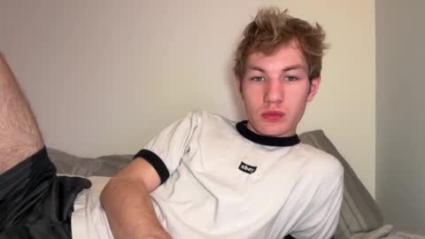 Snapshot of oliver_beck chatting on March 1, 2:15 am Oliver Beck online show from March 1, 2:15 am