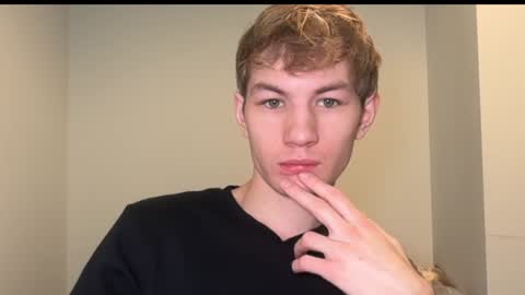 Snapshot of oliver_beck chatting on December 24, 7:33 pm Oliver Beck online show from December 24, 7:33 pm