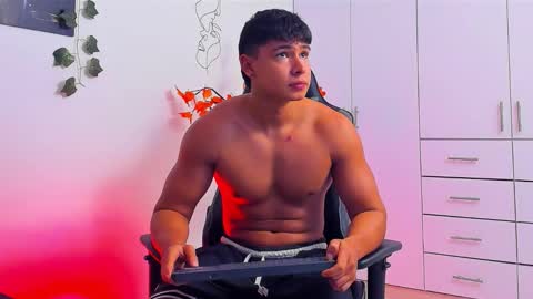 Oliver bray online show from January 17, 1:19 am