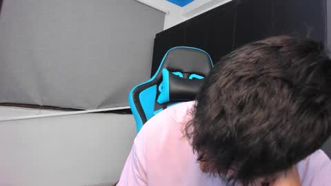 Oliver bray online show from October 21, 11:29 pm