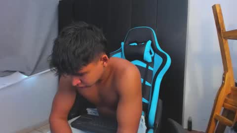 Oliver bray online show from November 23, 3:23 pm