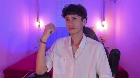 Oliver fast online show from December 18, 9:14 am