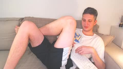 Snapshot of oliver_hort chatting on December 13, 8:15 pm Oliver online show from December 13, 8:15 pm