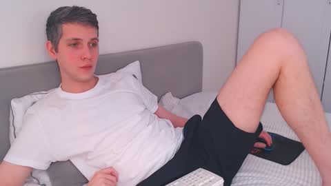 Oliver online show from March 15, 11:51 am