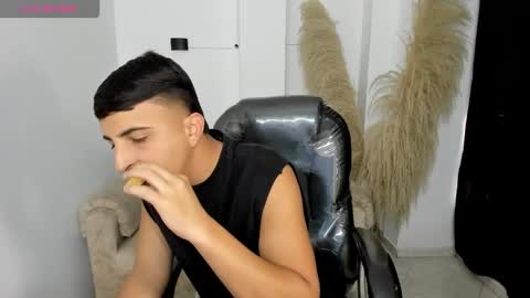 OLIVER online show from February 20, 1:24 pm