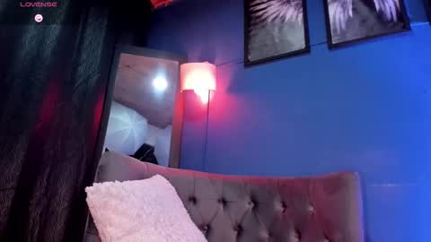Snapshot of oliver_mr_ chatting on September 17, 7:37 pm oliver mr online show from September 17, 7:37 pm
