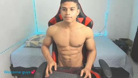 Snapshot of oliver_thompsson chatting on October 20, 11:30 pm oliver thompsson online show from October 20, 11:30 pm