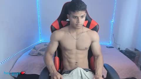 Snapshot of oliver_thompsson chatting on December 2, 12:49 pm oliver thompsson online show from December 2, 12:49 pm