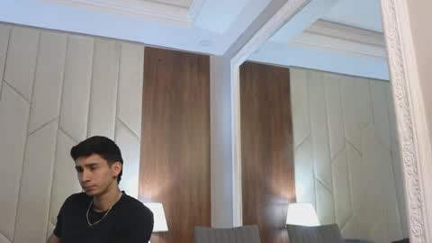 Oliver bennet online show from March 11, 8:31 pm