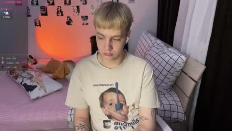 oliver online show from December 18, 1:40 pm