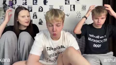 oliver online show from March 8, 7:29 pm