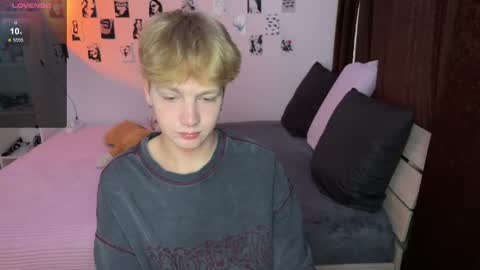 oliver online show from September 16, 8:04 am