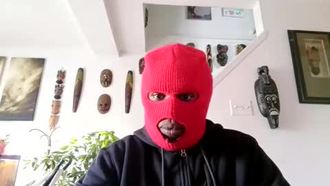 omarbbcbeast8 online show from April 24, 4:20 pm