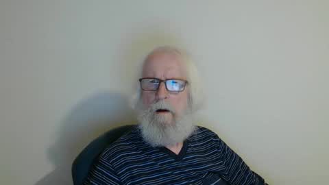 Somewhere over the rainbow online show from September 21, 8:53 pm