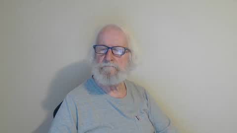 Somewhere over the rainbow online show from January 6, 3:40 pm