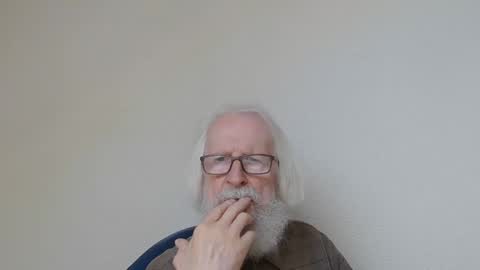 Somewhere over the rainbow online show from October 4, 6:40 am