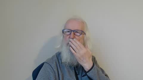 Somewhere over the rainbow online show from December 13, 8:43 am