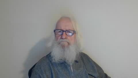 Somewhere over the rainbow online show from December 4, 3:32 pm