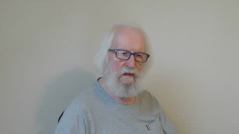 Somewhere over the rainbow online show from February 26, 7:42 am