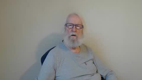 Somewhere over the rainbow online show from February 14, 7:28 am